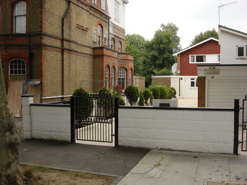 Traditional small gate